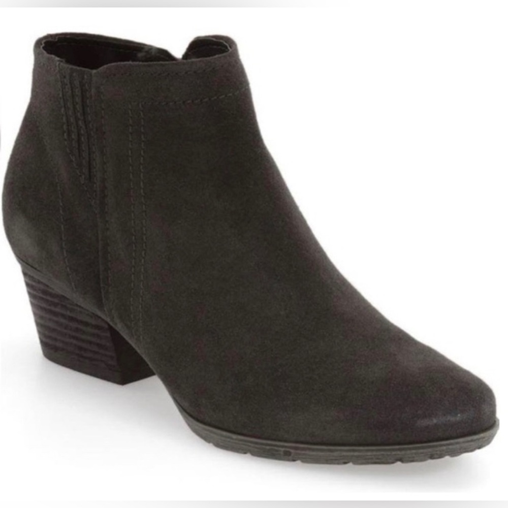 BLONDO Valli Waterproof Bootie Black Suede 7M